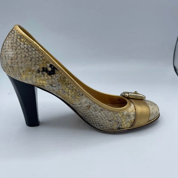 Michael Kors gold color pump shoes - Picture 2 of 6